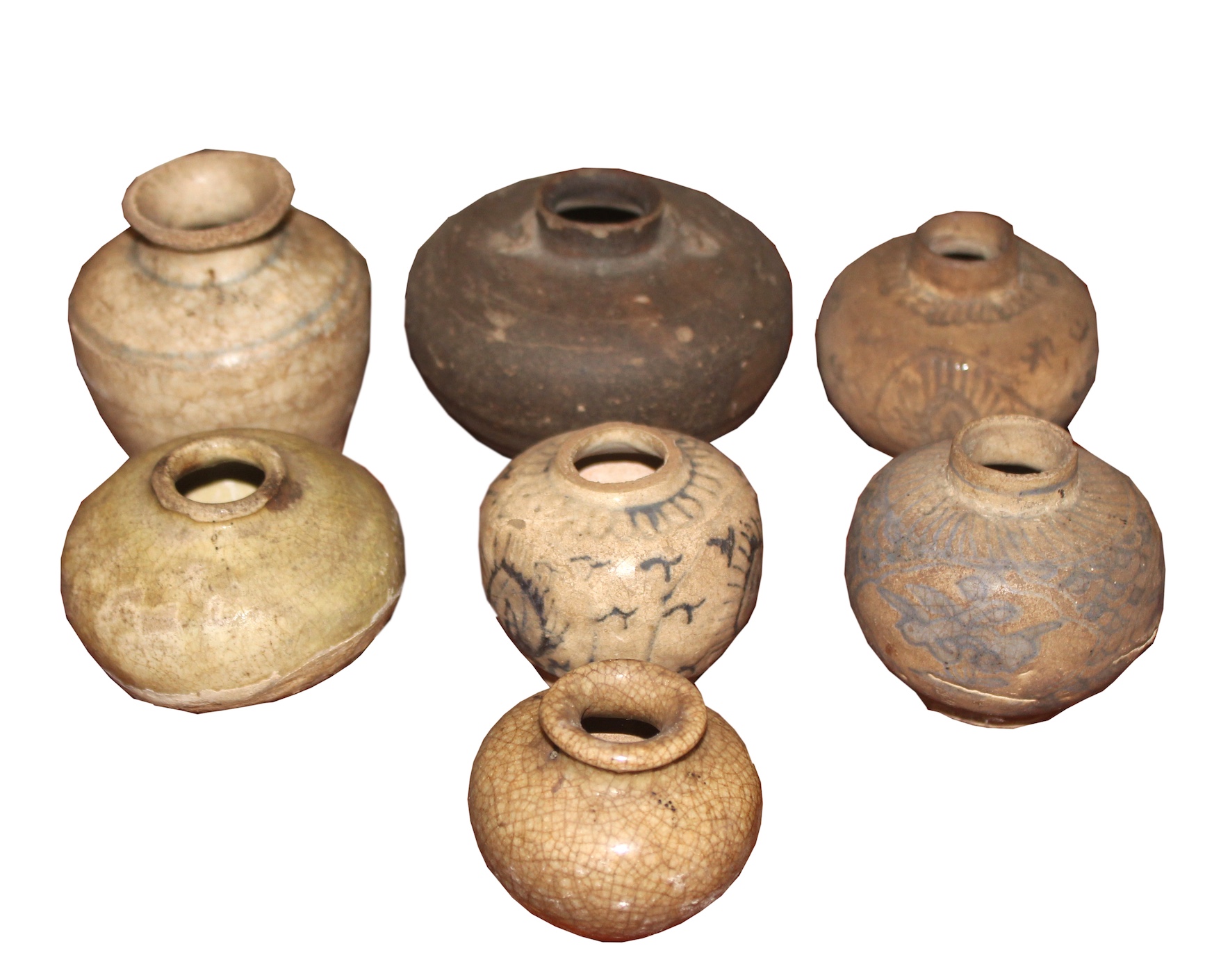 A group of seven Chinese Yuan - Ming Dynasty jarlet